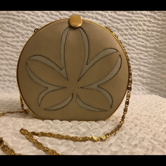 Flash sale 🎉 Saluti clutch. Laura Reagan RARE! - Picture 2 of 8